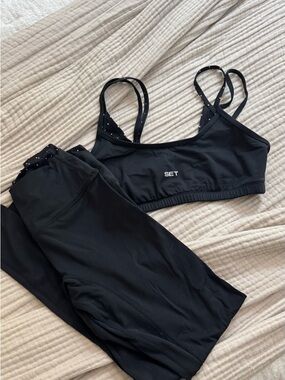 SET Active Black Double-Strap Sports Bra & Leggings Set